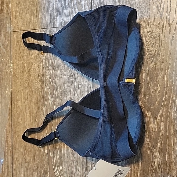 Lively 32DD front closure bra - Picture 3 of 4